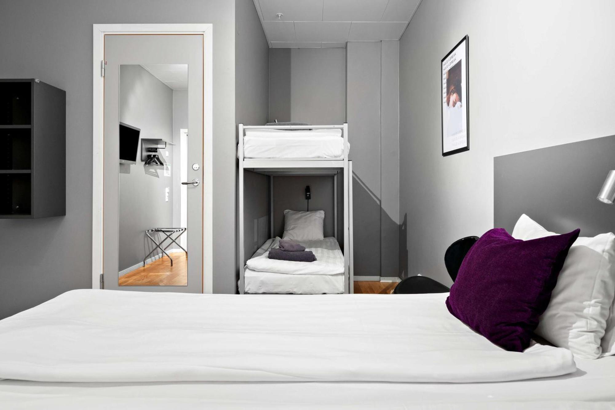 Aiden By Western Hotel 3*